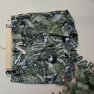 Leafy pattern linen shorts SMALL